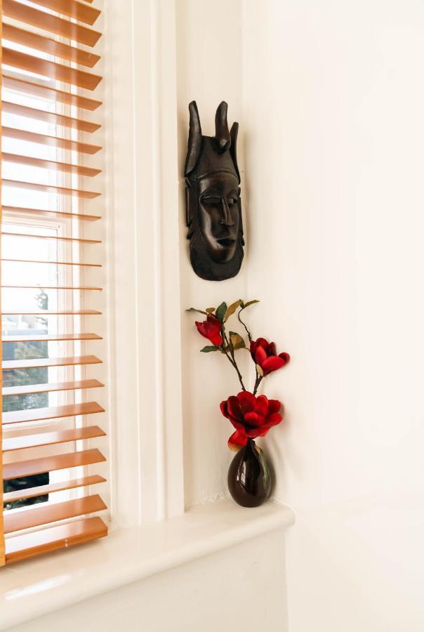 Stylish 2 Bedroom Flat In Camden Town London Bagian luar foto